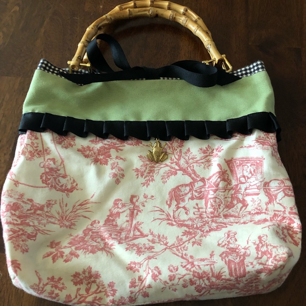 Purse. Super cute purse.